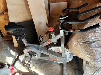 Sunny Bike Indoor Cycling Spin Bike