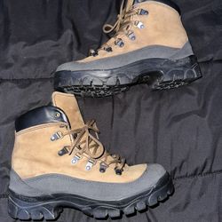 Danner Vibram Combat Hiker Boots Size 9 Men’s 