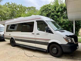 Mercedes Benz Sprinter 3500 RV