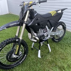 2024 YZ 250