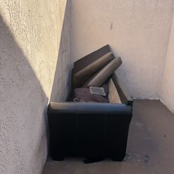 FREE COUCH NEAR CSUF