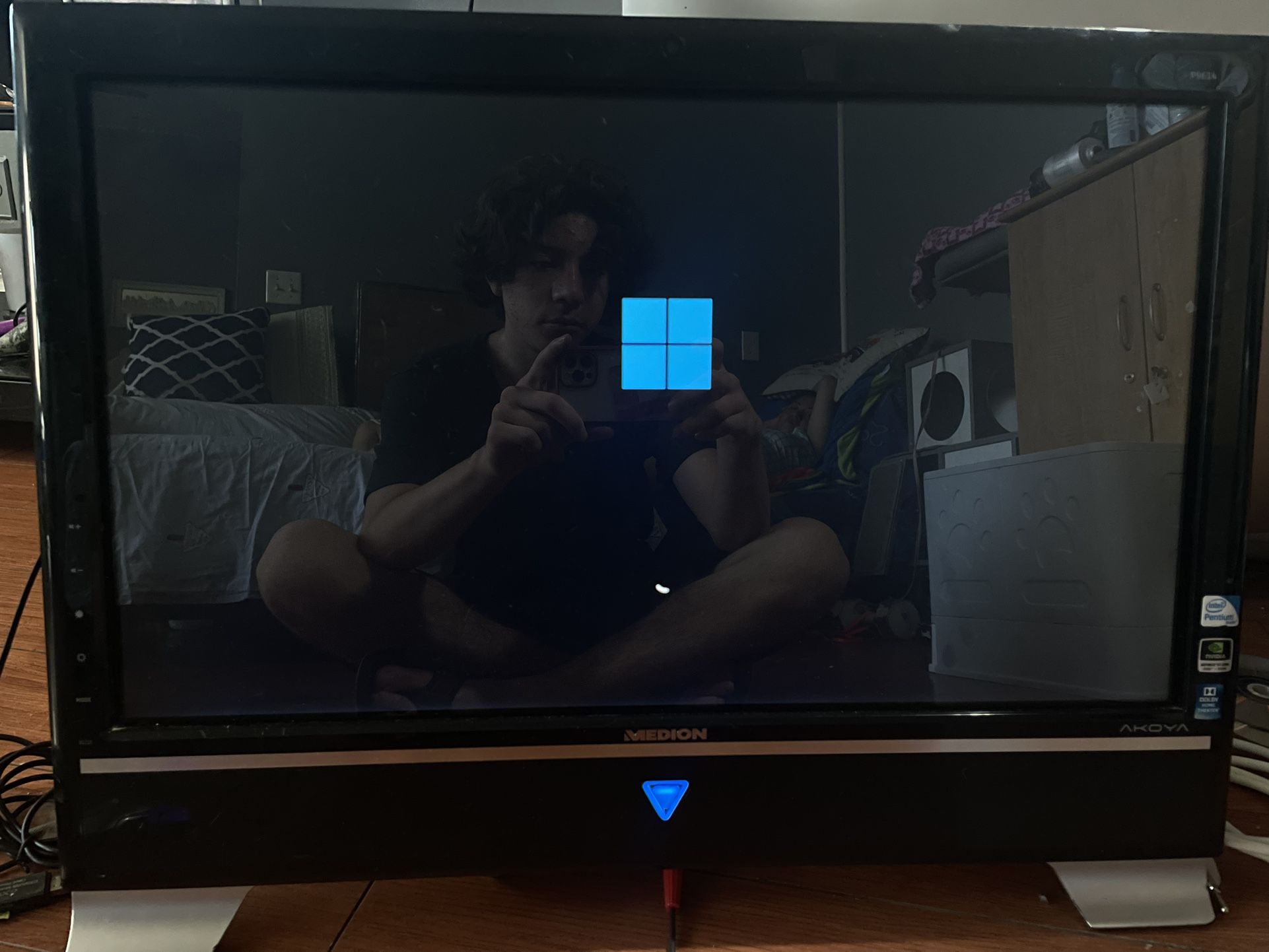 $85 Medion Akoya 27" All In One touch screen PC with Windows 11 Also Tv Just Plug Antena