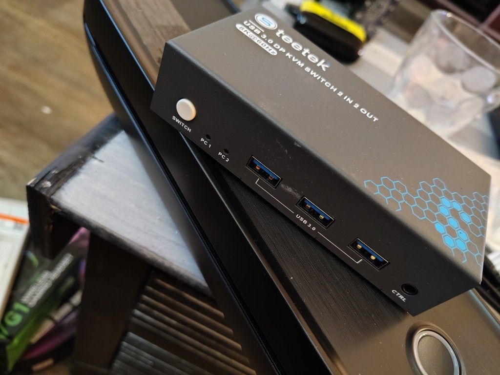 Teetek USB 3.0 Display port Kvm Switch