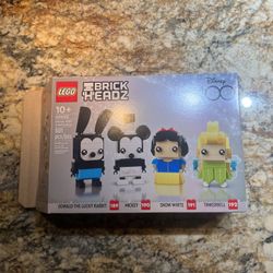LEGO Disney 100th Celebration 46022