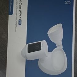 Floodlight Cam Wired Pro