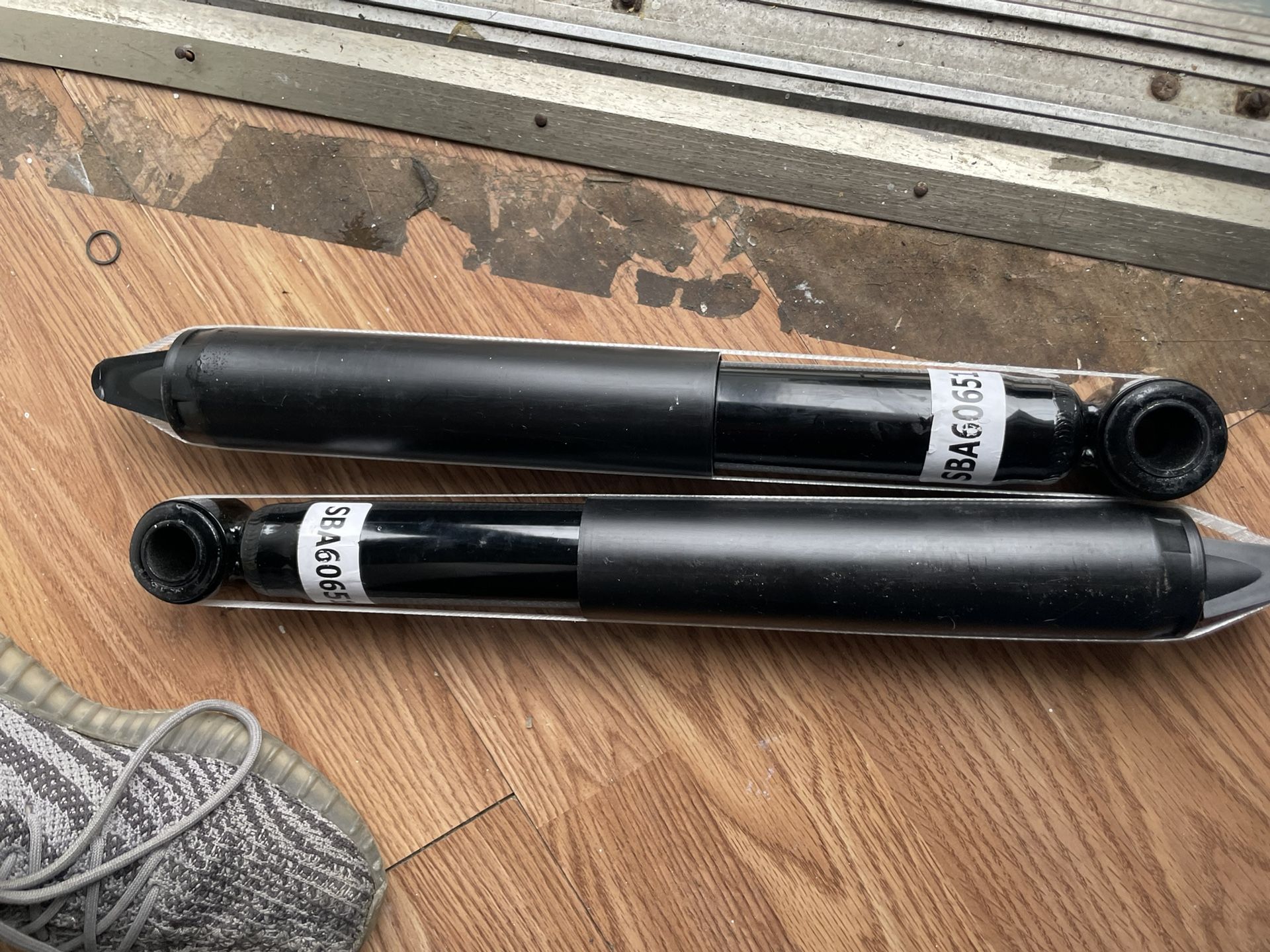 Brand: EIDIRGHB Steering Damper Shock Absorber Compatible For Jeep Wrangler JK 3.6L 3.8L 2007-2018 8AC 8AF 8AH