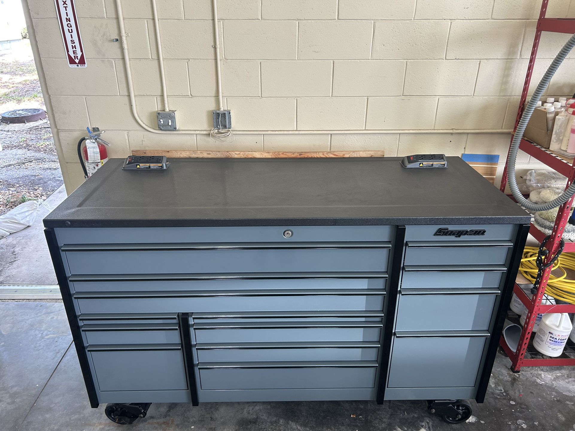 Snap On 72" 14-Drawer Triple-Bank Masters Series Bed Liner Top with PowerDrawer and SpeeDrawer