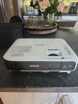 Epson VS240 projector