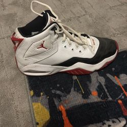 Jordan B Loyal size 8 1/2