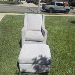 Thomasville Glider Chair with Gliding Ottoman