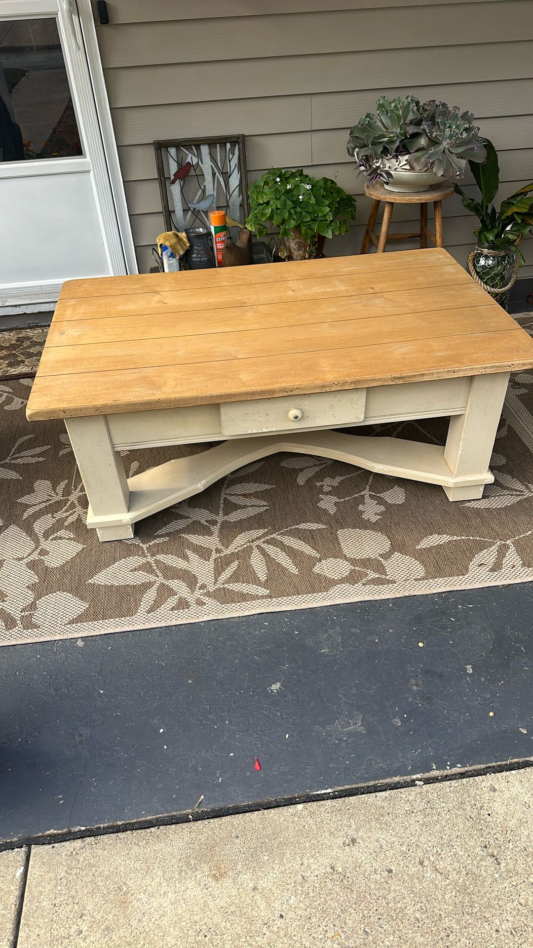 Beautiful, Solid Wood Farmhouse, Coffee Table.