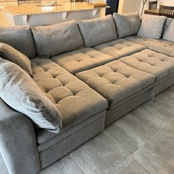 Cindy Crawford Couch/bed/ VERY Motivated 