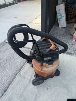 Vacuum Maximum Capacity (Gallons) : 16 gal