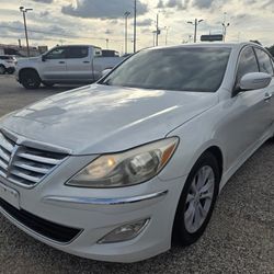 2013 Hyundai Genesis