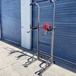 Pull Up Tower 