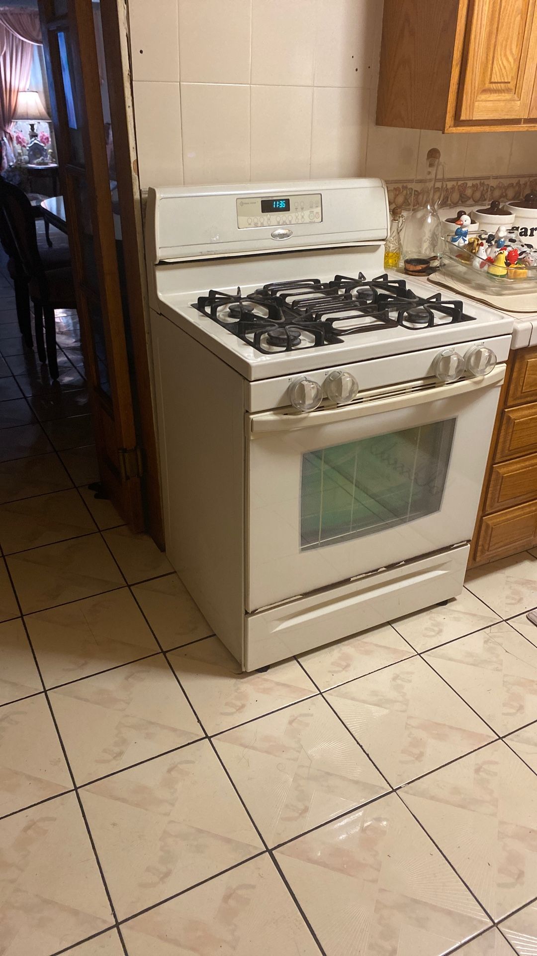 Stove Whirlpool Off White
