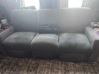 85” hewitt grey power reclining sofa with usb