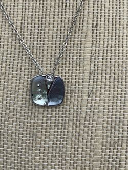 Silver tone necklace with beautiful pendant 18” inches long