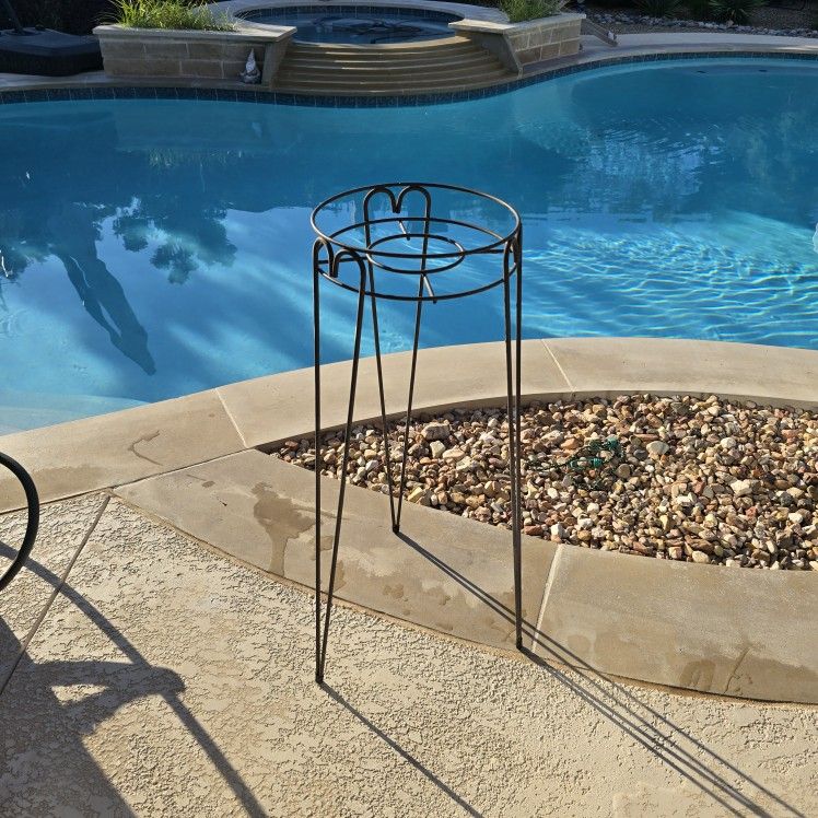 Metal 30h x 10w Plant Stand Flower Pot Holder