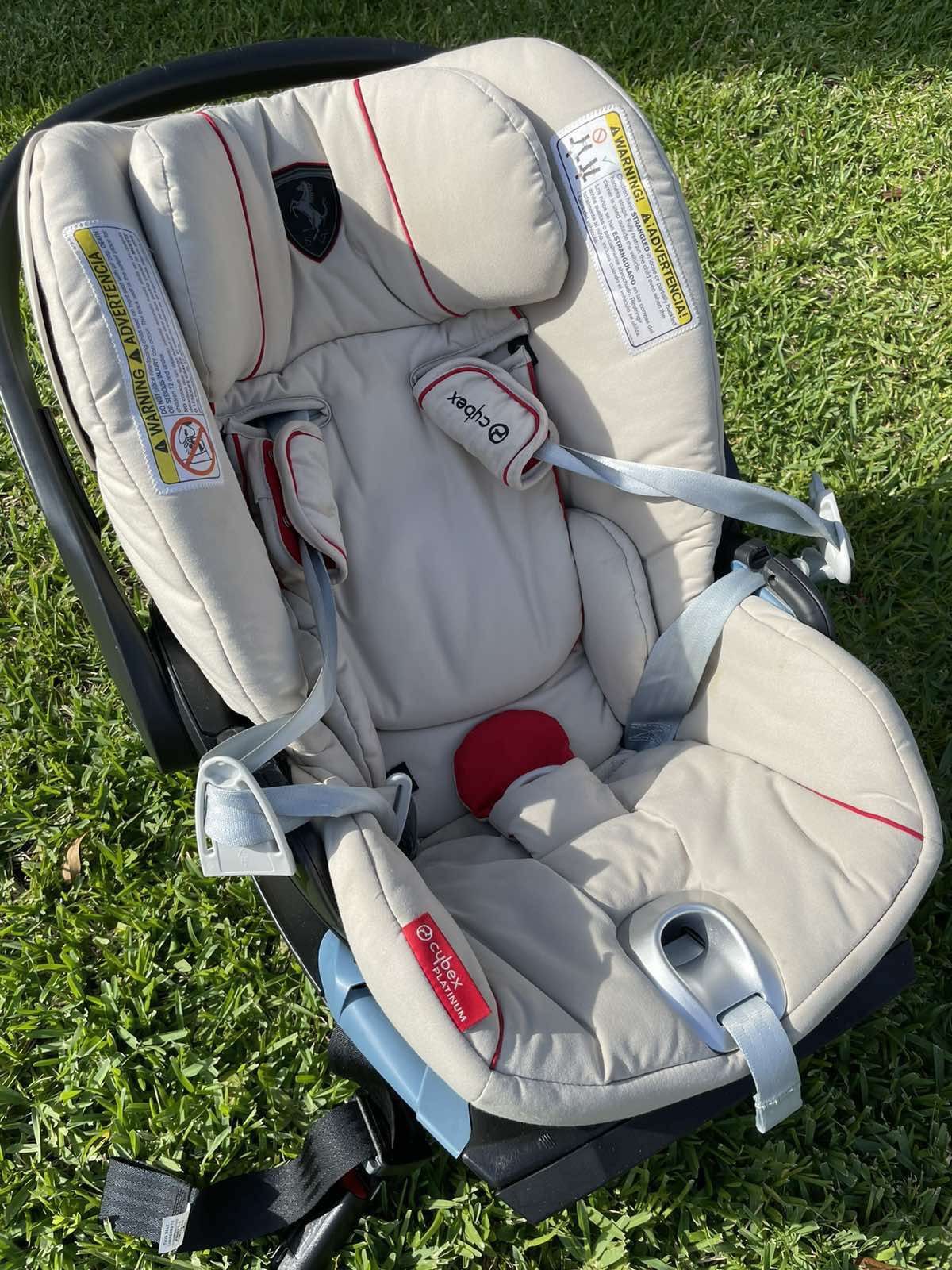 Cybex Cloud Q carseat, reclinable.