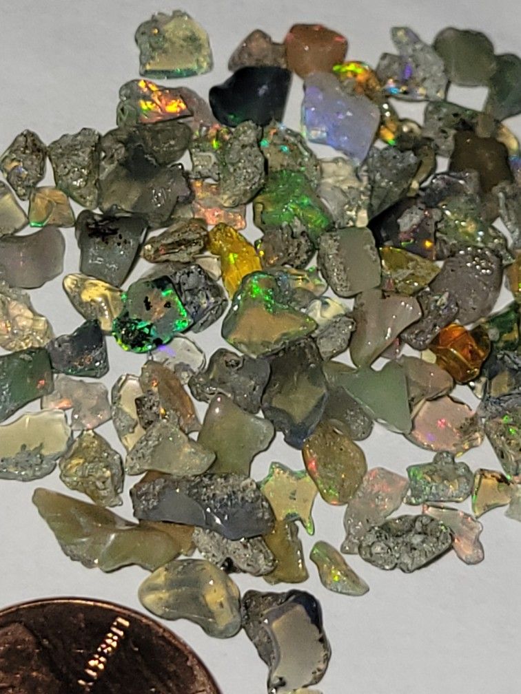 20pcs. Natural  Ethiopian Fire Opal Rough Polished Crystals 2-7mm stones