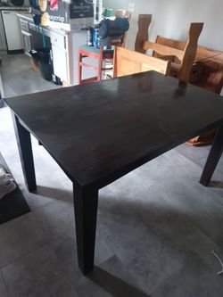 Free kitchen table