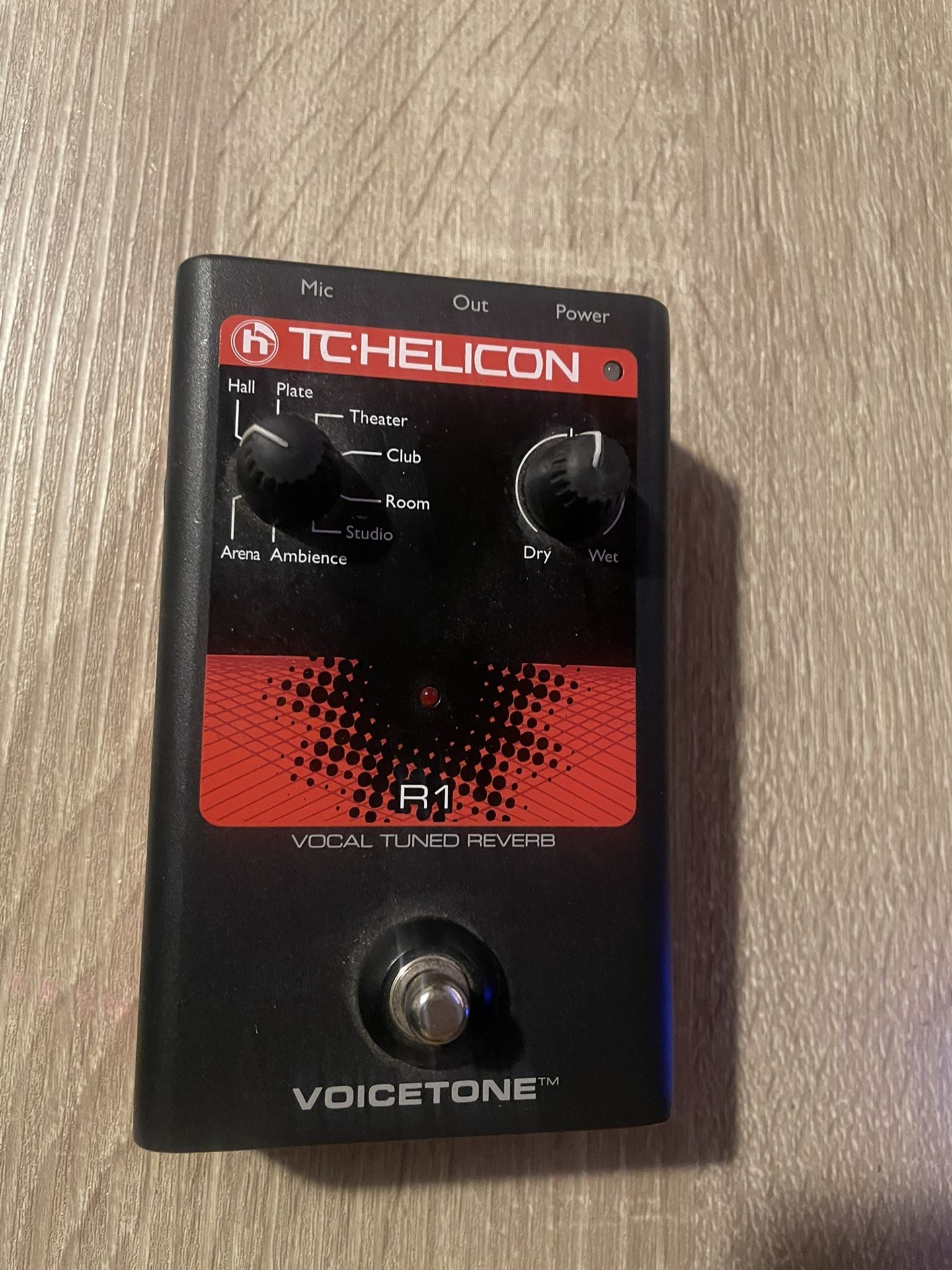 TC HELICON Reverb Pedal