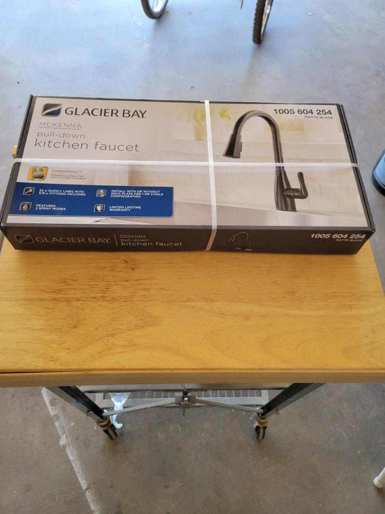 Glacier Bay McKenna Single Handle Pull Down Sprayer Kitchen Faucet In Matte Black With Turbo Spray And Fast Mount