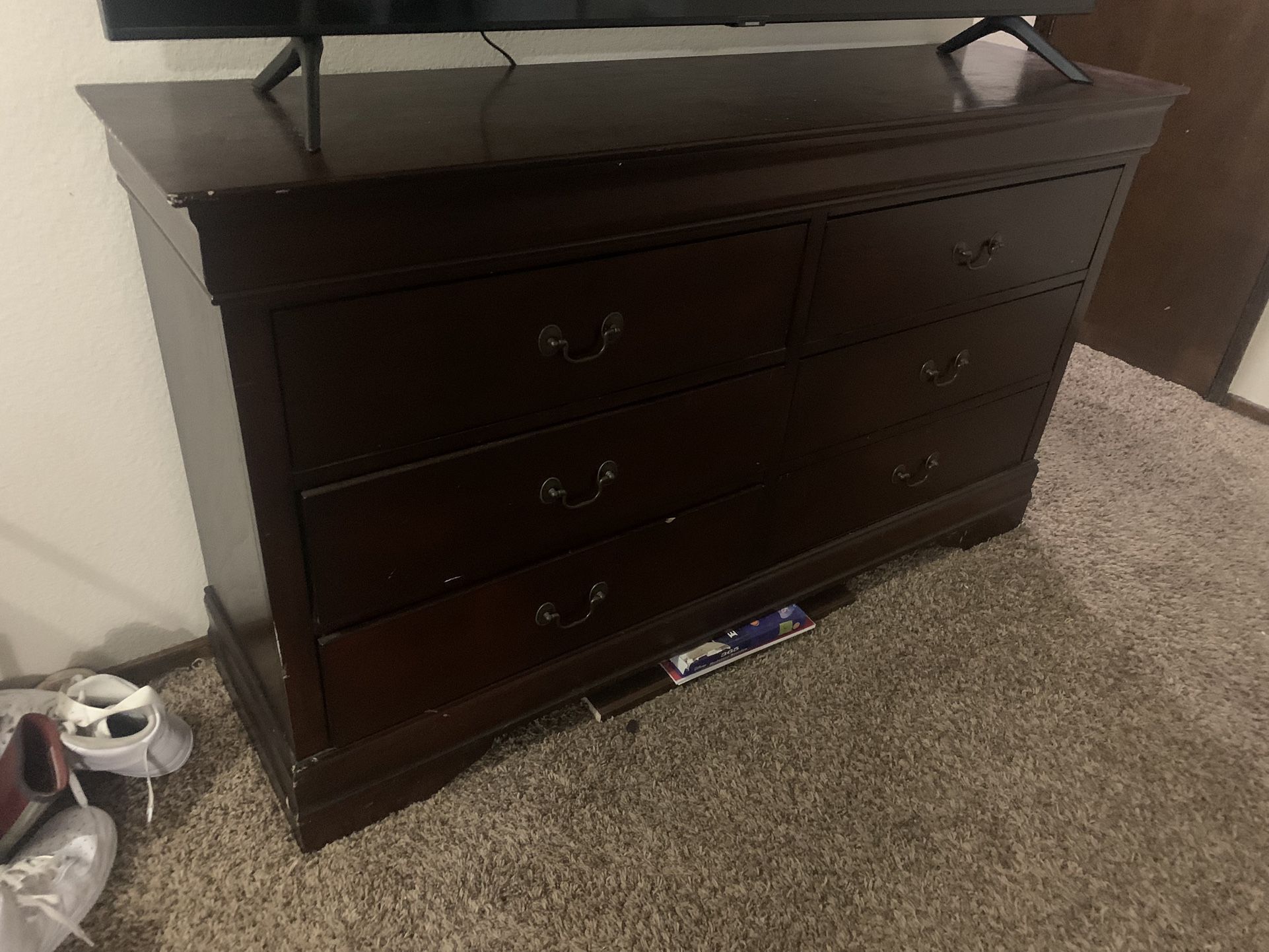 Dresser