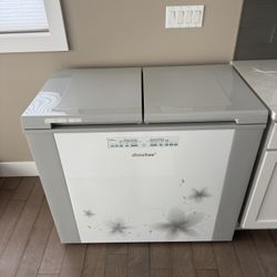 Dimchae Refrigerator  