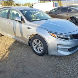 2018 KIA Optima