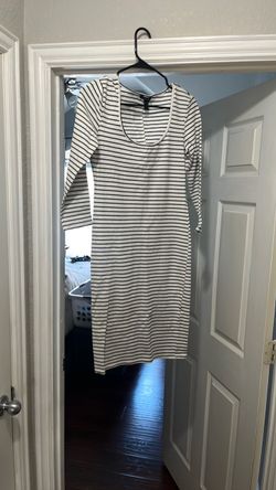 Black and White stripped midi bodycon dress