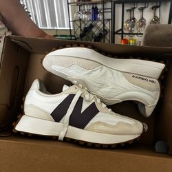 Woman’s New Balance shoes