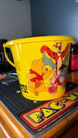 halloween pail .