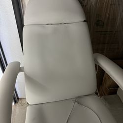 Massage Chair/Beauty Chair $799