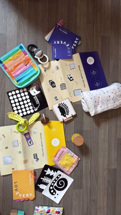 Must Pick Up Today : Lovevery Montessori Play Kits (5) Package