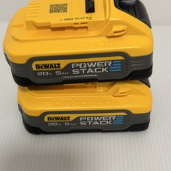 Dewalt 20V Power Stack Battery With Fast Charger 