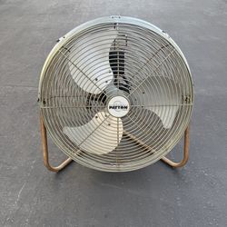 Vintage Patron High Velocity 20 inch Large Fan U2-20CW Good in Working Condition 