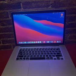 15 INCH MACBOOK PRO LAPTOP FREE DELIVERY IN THE CITY 