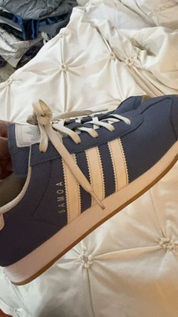 WOMENS BREAKNET SLEEK SNEAKER Size 8.5