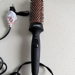 Amika Blowout Babe Thermal Round Brush