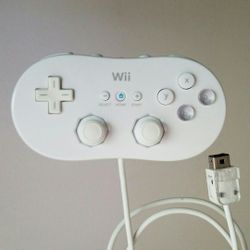 (OEM) Nintendo Wii Classic Controller (White)