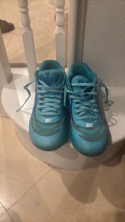 Blue LaMelos US mens size 8.5