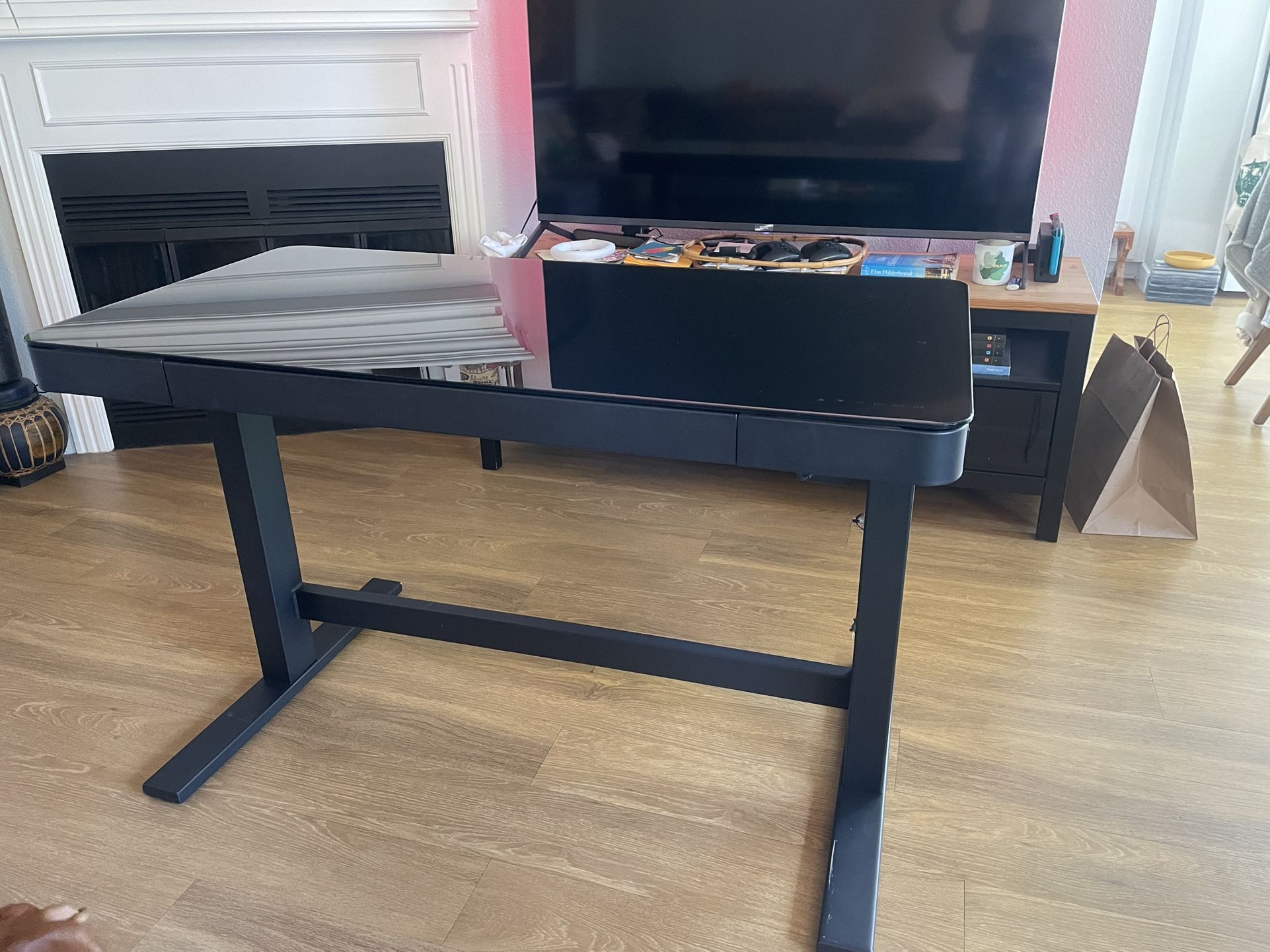 Tresanti Adjustable Height Desk