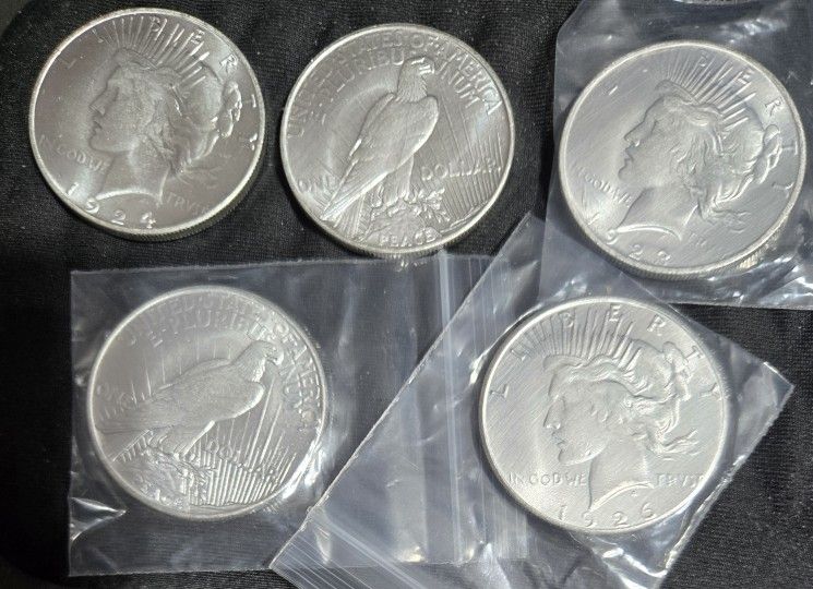 Uncirculated Peace Dollars 1922 , 1923 , 1924, 1925 , 1926 No Mint Mark (Philadelphia)
