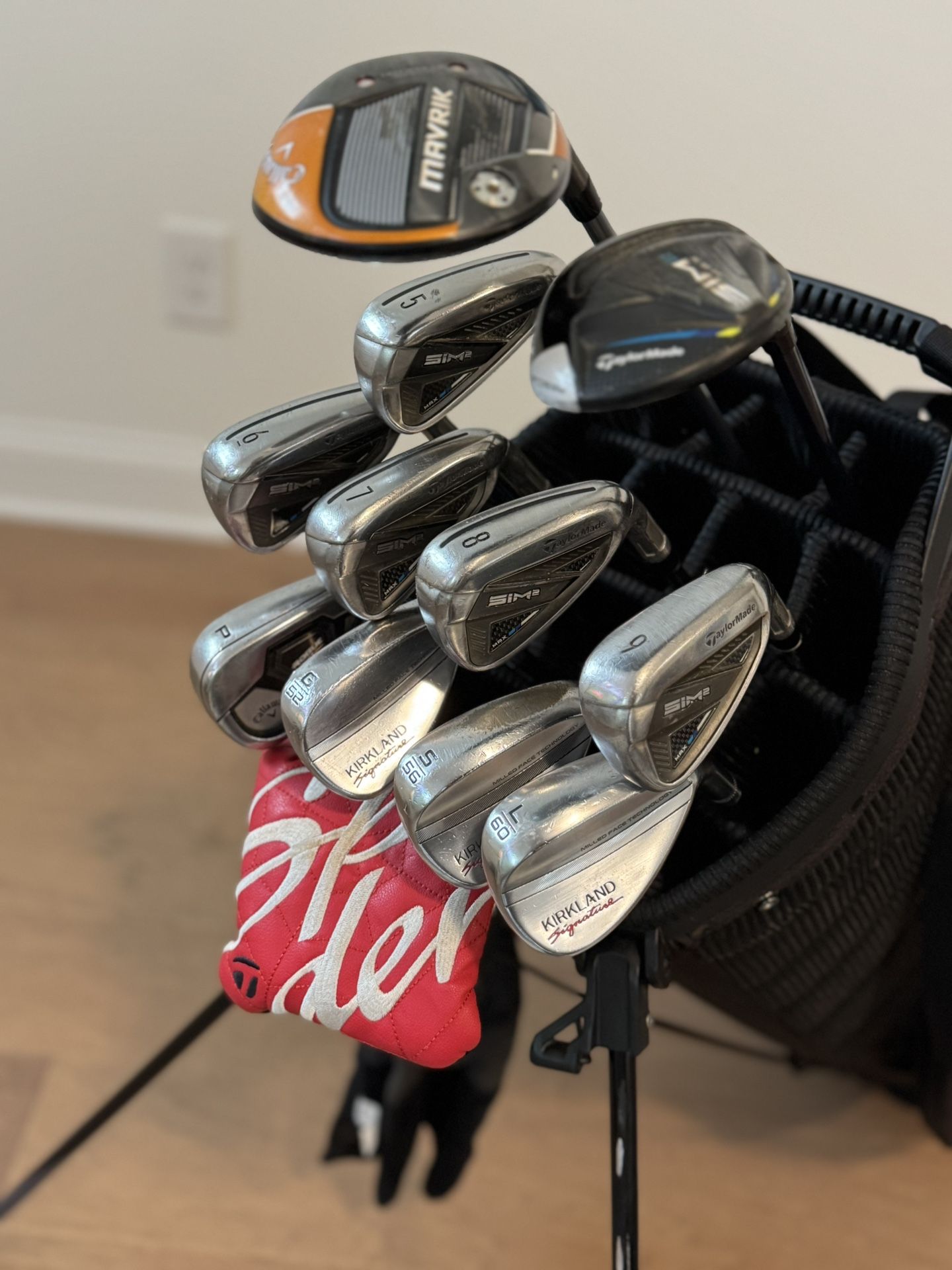 Full Bag - Golf Clubs Set (3wood - Putter) - $1,350 Retail Value