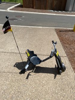 Razor Power Rider 360 9 MPH Drifting Trike Ride-On Electric Powered Tricycle, Black, Yellow