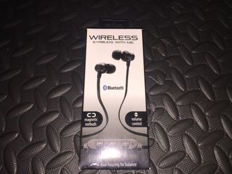 Earbuds with mic