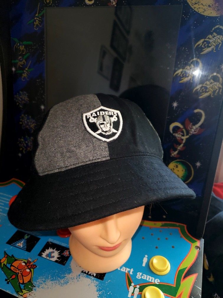 Vintage Rebook Stripe Oakland Raiders Bucket Hat.((Size Small))