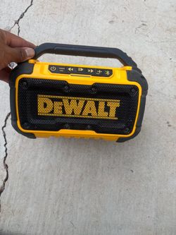 Dewalt Bluetooth speaker